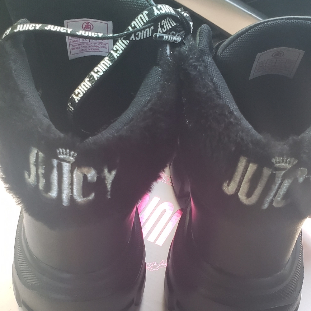 Juicy Couture blk boots
